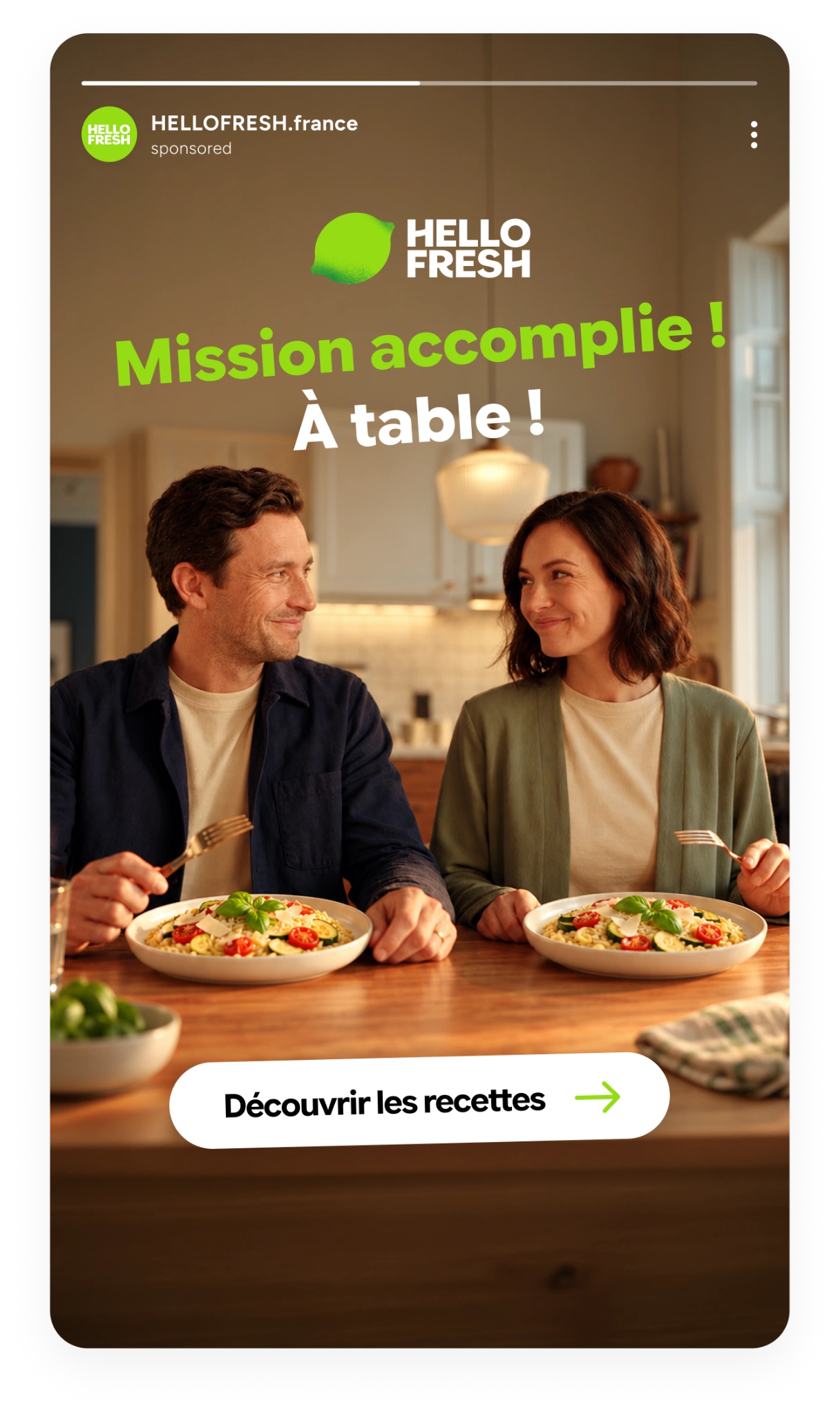 Story HelloFresh : Mission accomplie ! À table ! Le couple partage son dîner.